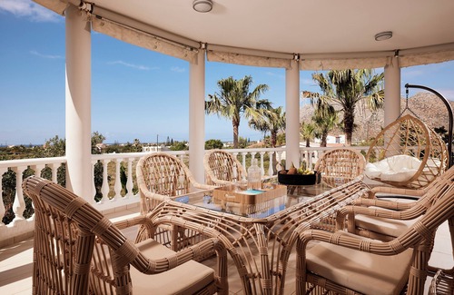 Stavros Villa | Villa & Weddings - Family Villa Near Sea - Zorbas Beach with playground, bikes
