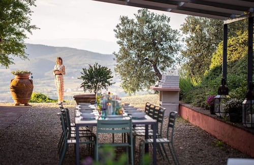 Bobolino Villa | Villa with pool in splendid panoramic location, just 20 minutes from Florence