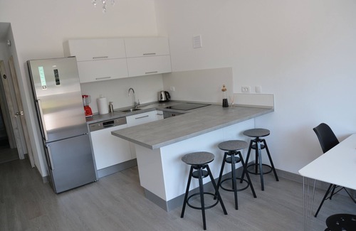 Ploce House | VILLA with 3 luxory rooms for rent with kitchen and laundry. on the main road.
