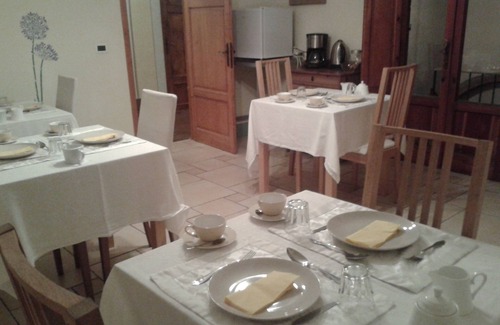 Bagni di Lucca Villa | Villa with 6 double bedrooms and 5 bathrooms.River views, pool and walk to town