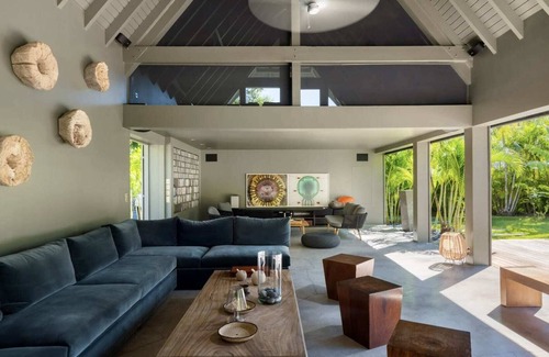 Anse de Lorient Villa | Villa with a tropical garden few steps away from the Lorient beach