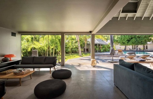 Anse de Lorient Villa | Villa with a tropical garden few steps away from the Lorient beach