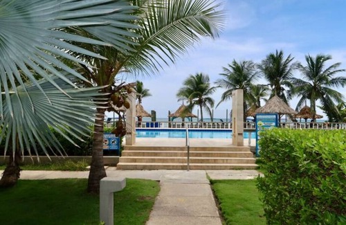 Tolu Apartment | Villa with a view of the the sea and 50 meters away Gated community