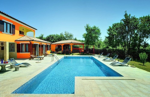 Valtura Villa | Villa with big garden and large pool near Pula JULY/AUGUST 30% DISCOUNT