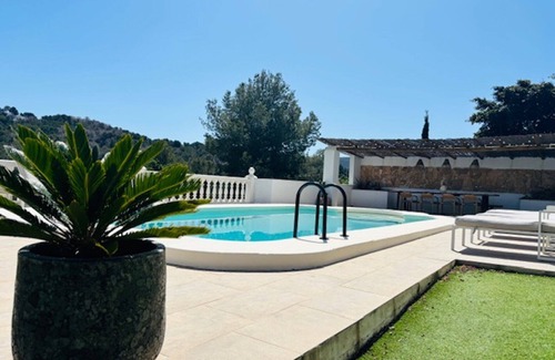 Sol del Este Villa | Villa with brand new pool, sea view, sleeps 8 FREE wifi