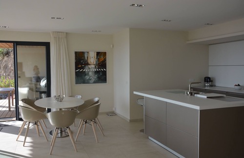 Pinarellu Villa | Villa with breathtaking views of Pinarello bay and beach