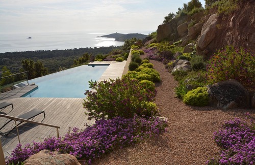 Pinarellu Villa | Villa with breathtaking views of Pinarello bay and beach