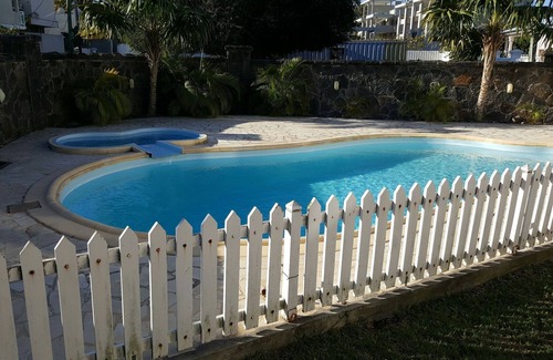 Bain Boeuf Villa | villa with communal pool 200m from the magnificent beach of bain boeuf