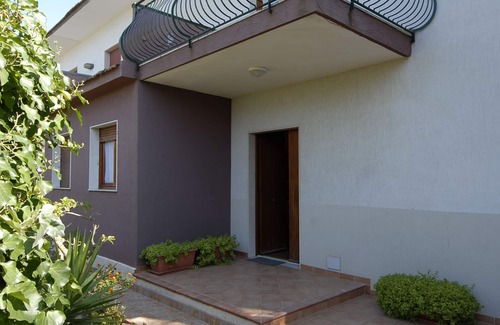 Villaggio San Leonardo Villa | Villa with direct access to the beach between Catania and Syracuse