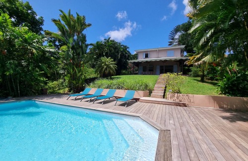 Riviere-Salee Villa | Villa with exceptional view of tropical garden!