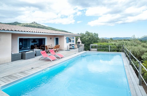San-Gavino-di-Carbini Villa | Villa with private pool and panoramic sea and mountain views