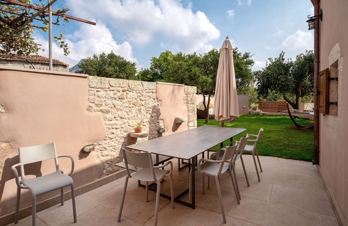 Melidoni Villa | Villa with garden, inneryard and terrace with a view to Talean Mountains