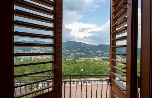 Cava de' Tirreni Villa | Villa with garden and pool, with breathtaking views. Private parking.
