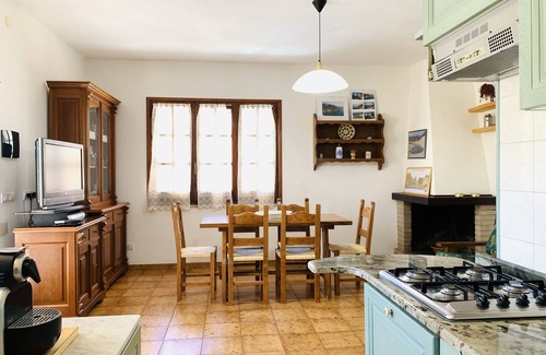 Solanas Villa | Villa with garden 150 meters from the beach with air conditioning!