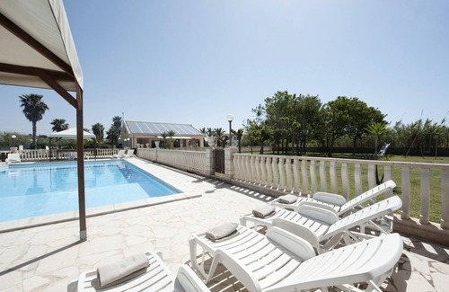 Caucana-finaiti-casuzze-finaiti Nord Villa | Villa with garden and swimming pool very close to the beach