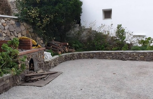 Ponza Villa | Villa with garden and 2 private terraces in the center of Ponza.