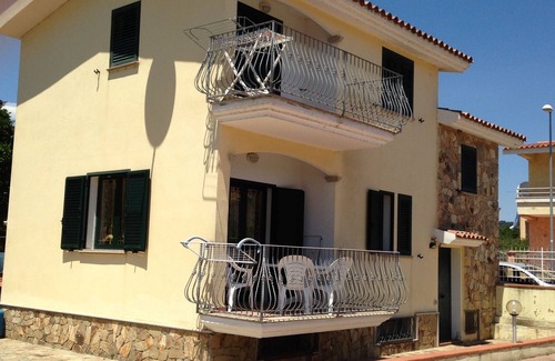 Posada House | Villa with garden and parking space for your vacation- CIN: IT091073C2000Q2502