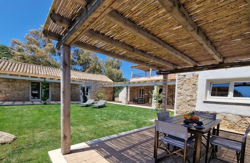Cala Pira Villa | Villa with garden near the beach