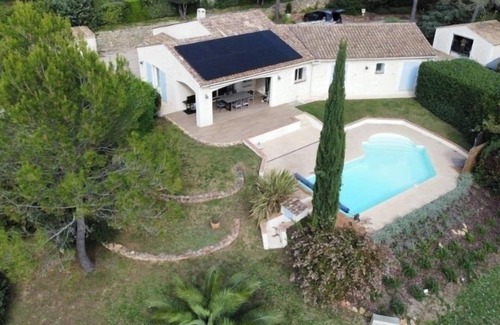 Bagnols-en-Foret Villa | Villa with heated private pool in Bagnols-en-Forêt