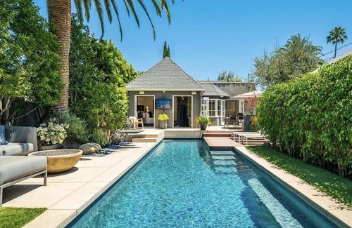 Fairfax District Villa | Villa with Heated Pool & SPA