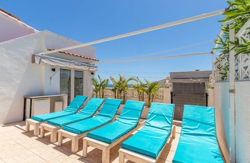 Urbanitzacio la Fustera Villa | Villa with HEATED private pool, 500m from beach, sea view, petanque, CAR CHARGER