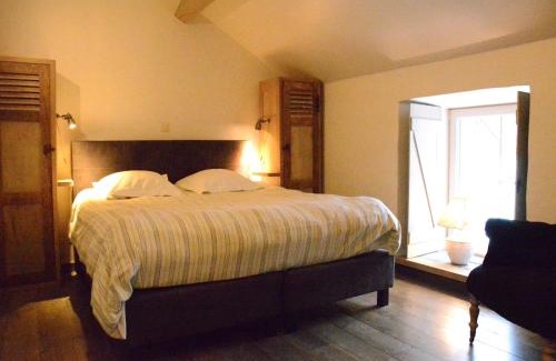 Gembes House | Villa with hottub in calm area