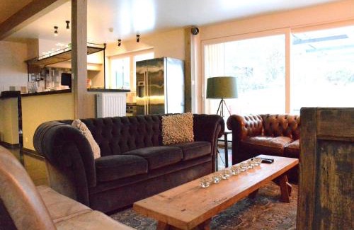 Gembes House | Villa with hottub in calm area
