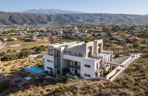 Souda Villa | VILLA WITH INCREDIBLE VIEW AND AMENITIES