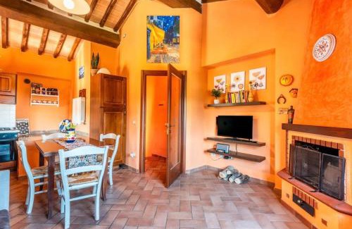 Vescovado Apartment | Villa with Jacuzzi and views of the Tuscan hills