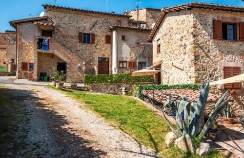 Vescovado Apartment | Villa with Jacuzzi and views of the Tuscan hills