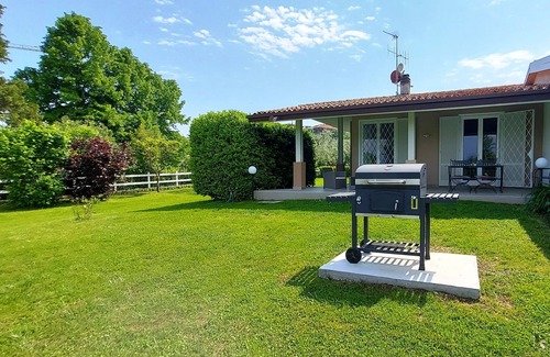 Manerba del Garda Villa | Villa with large garden and private pool