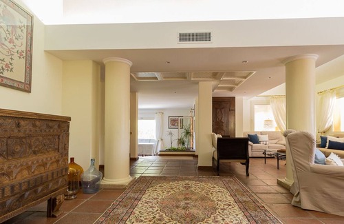 Capoterra House | Villa with large garden and swimming pool IUN code Q3652