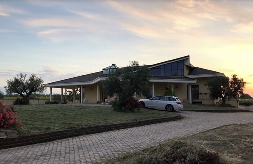 Ortona Villa | Villa with large garden 10 minutes from the beach