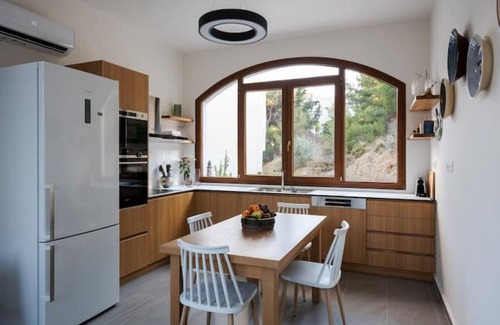 Lakkion Villa | Villa with majestic views in Lakki, Leros (Portolago)