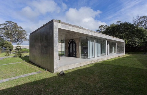 Ribeira Grande Villa | Villa with modern minimalist architecture in the middle of a nature reserve