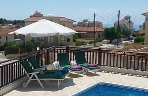 Peyia Town Villa | Villa with own Private Pool, child friendly, Fully Air/Con throughout, fast WIFI & UKTV