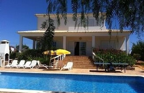 Lagoa e Carvoeiro Villa | Villa With Private Pool And Distant Sea And Mountain Views