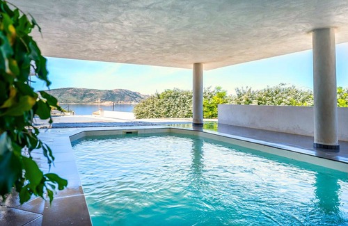 Calvi Villa | Villa with panoramic view of the Revellata lighthouse and private access to the sea.