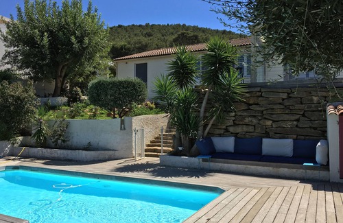 Saint-Cyr-sur-Mer House | Villa with pool Saint Cyr Lecques, 8 people, beach 10 minutes walking distance