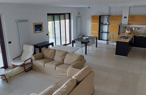 Marina di Vasto Villa | Villa with Pool Sea View