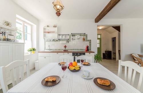 Savar Villa | Villa with pool, 300 meters from the beach, sea view, quiet location, near Zadar