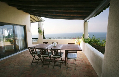 Santiago Villa | Villa with Pool and Dominant Seaview in Sesimbra (AL)