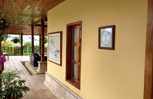 Darien Villa | Villa With Pool And Lake View