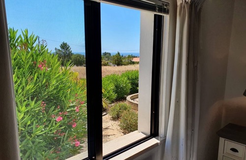 Lagoa e Carvoeiro Villa | Villa with pool and sea view. Quiet location, beach and restaurants nearby.