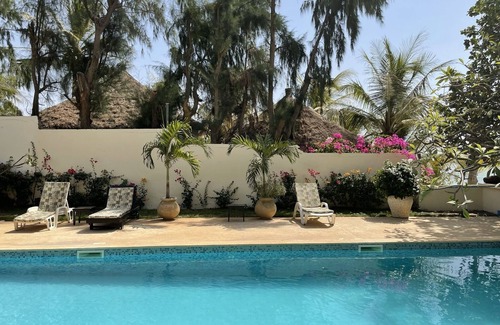 Nianing Villa | Villa with pool and sea view between SALY and NIANING, private access to the beach