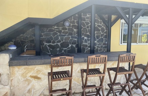Saint-Joseph Villa | Villa with pool, barbecue and garden