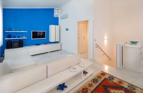 Custonaci Villa | Villa with pool by the sea in Trapani, Sicily