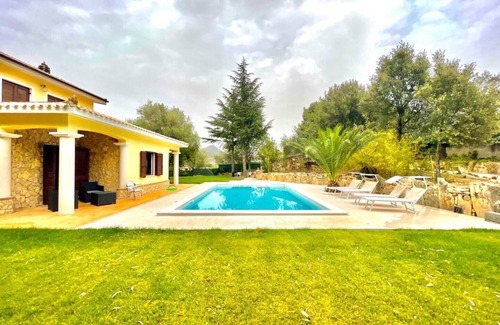 Jerzu Apartment | " Villa with Pool Comfort "