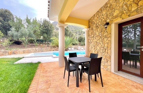 Jerzu Apartment | " Villa with Pool Deluxe "