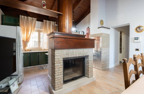 Trani Apartment | Villa with Pool & Garden - Ground floor
